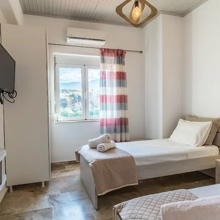 Beachfront Alkioni Ground Floor With Swimming Pool * Dhrámia