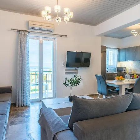 Beachfront Alkioni Ground Floor With Swimming Pool Apartmán *