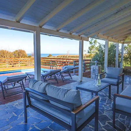 Apartmán Beachfront Alkioni Ground Floor With Swimming Pool Dhrámia